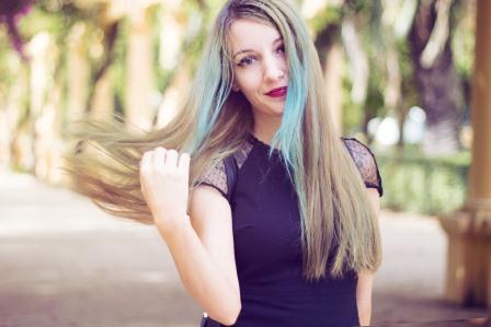 Chalk Hair Color – हेयर चॉकिंग, नई ट्रिक हेयर कलर करने की