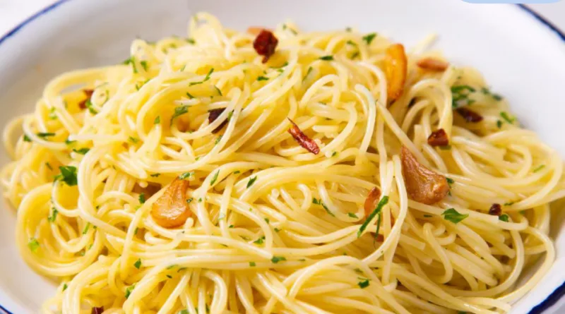 राष्ट्रीय स्पेगेटी दिवस: क्या स्पेगेटी वास्तव में पेड़ों पर उगती है?